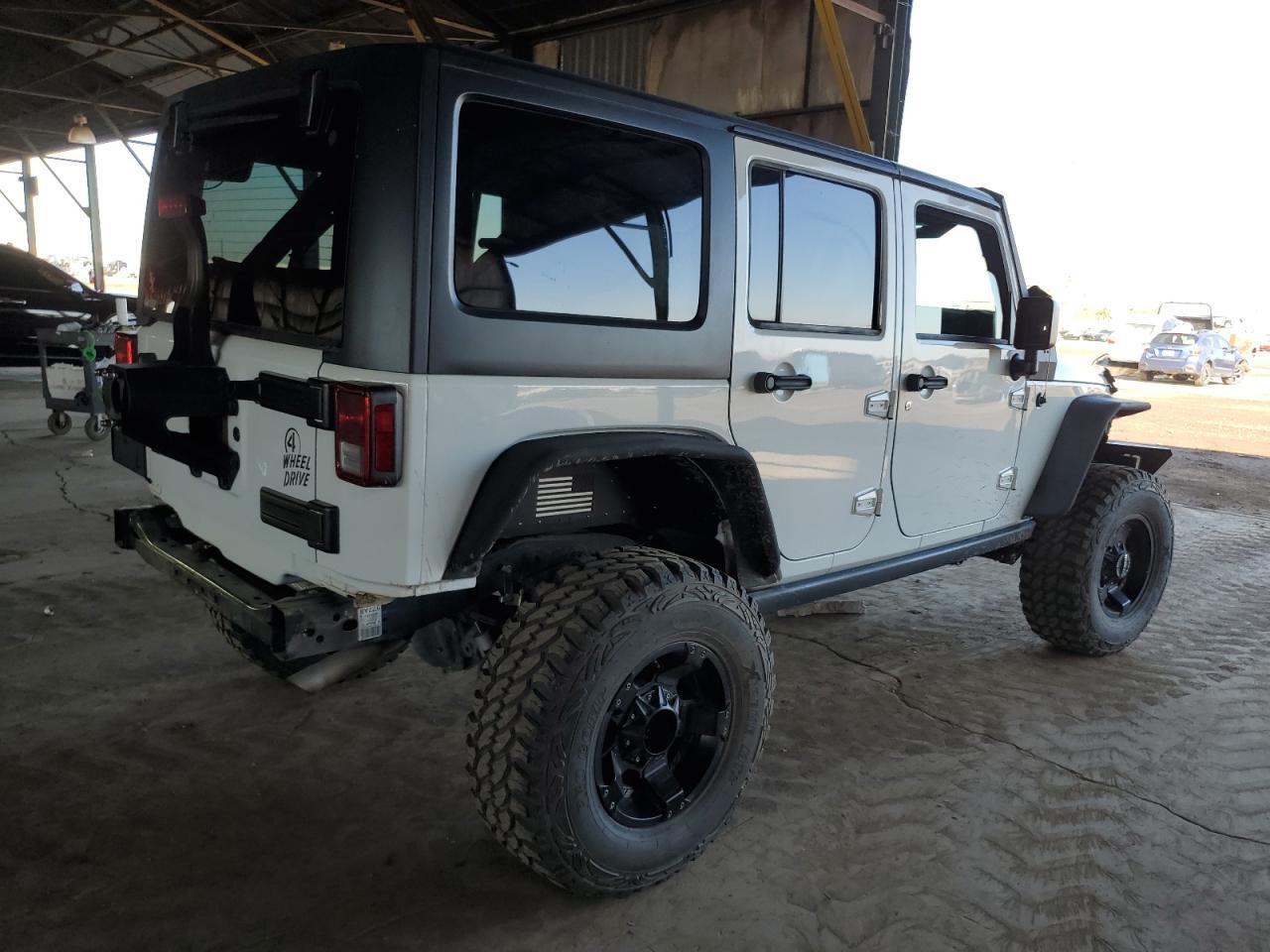 2017 JEEP WRANGLER U - Фото 3