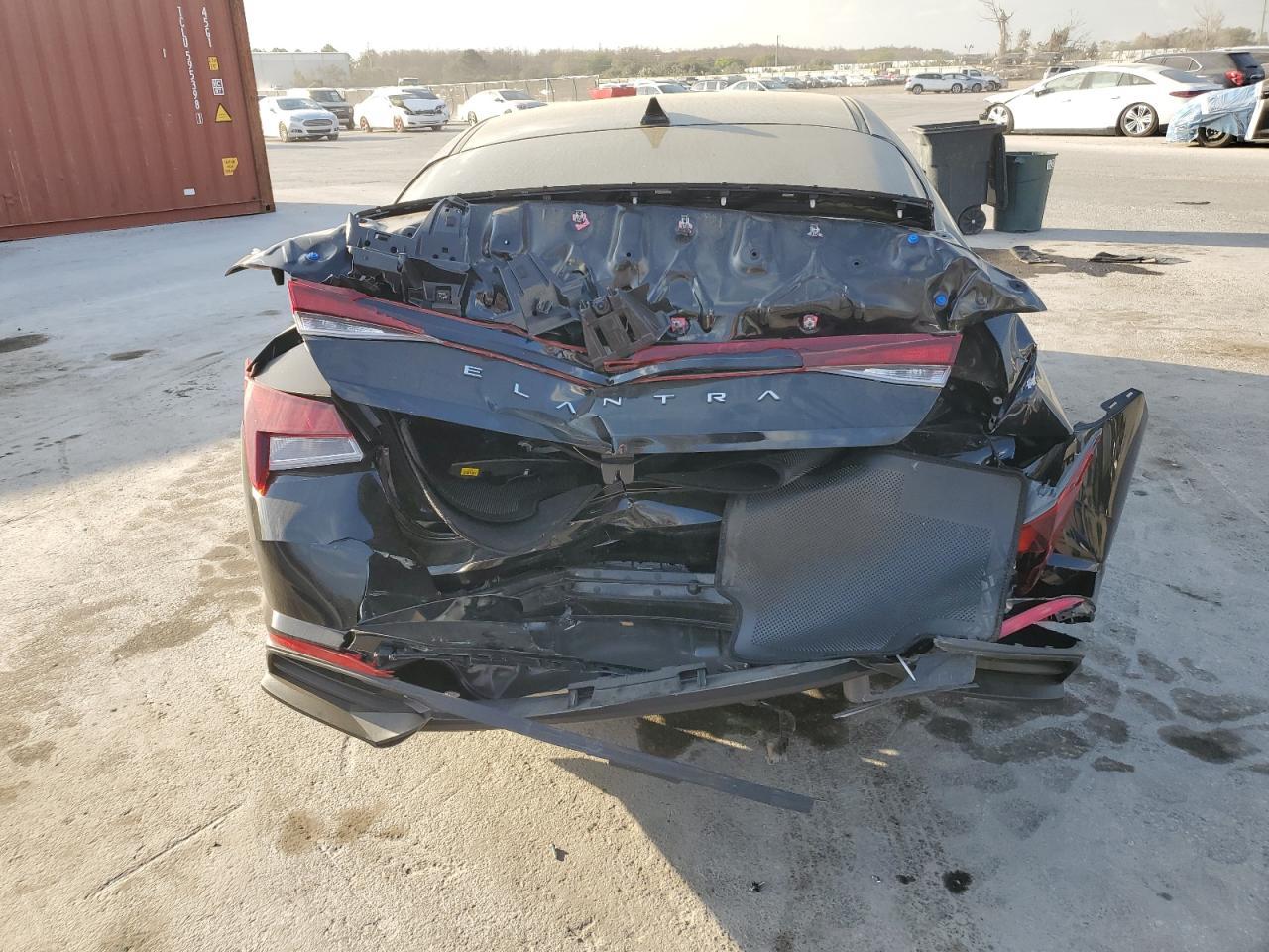 2023 HYUNDAI ELANTRA SE - Фото 6