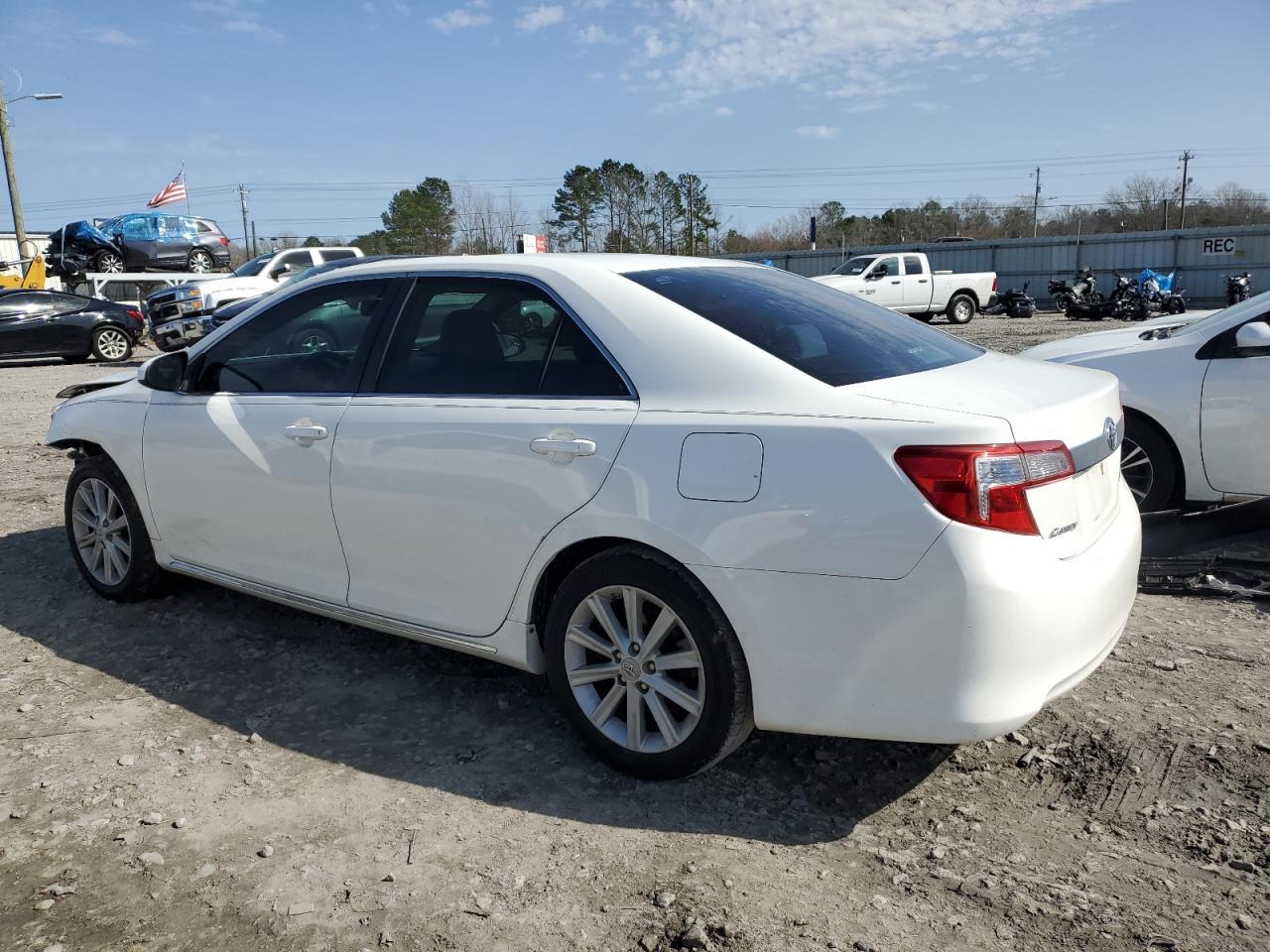 2013 TOYOTA CAMRY L - Image 2