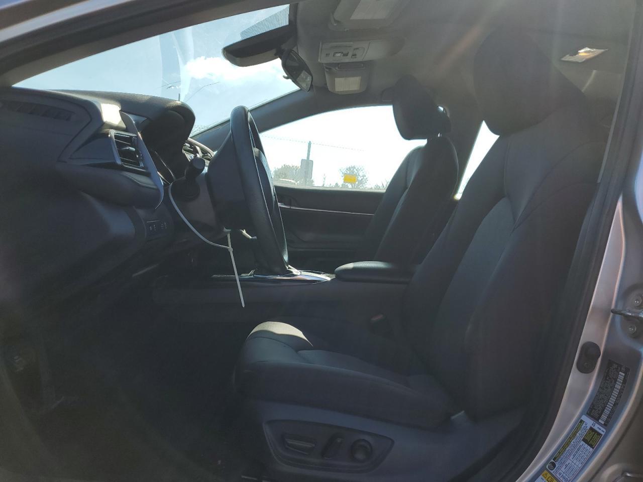 2019 TOYOTA CAMRY L - Фото 7