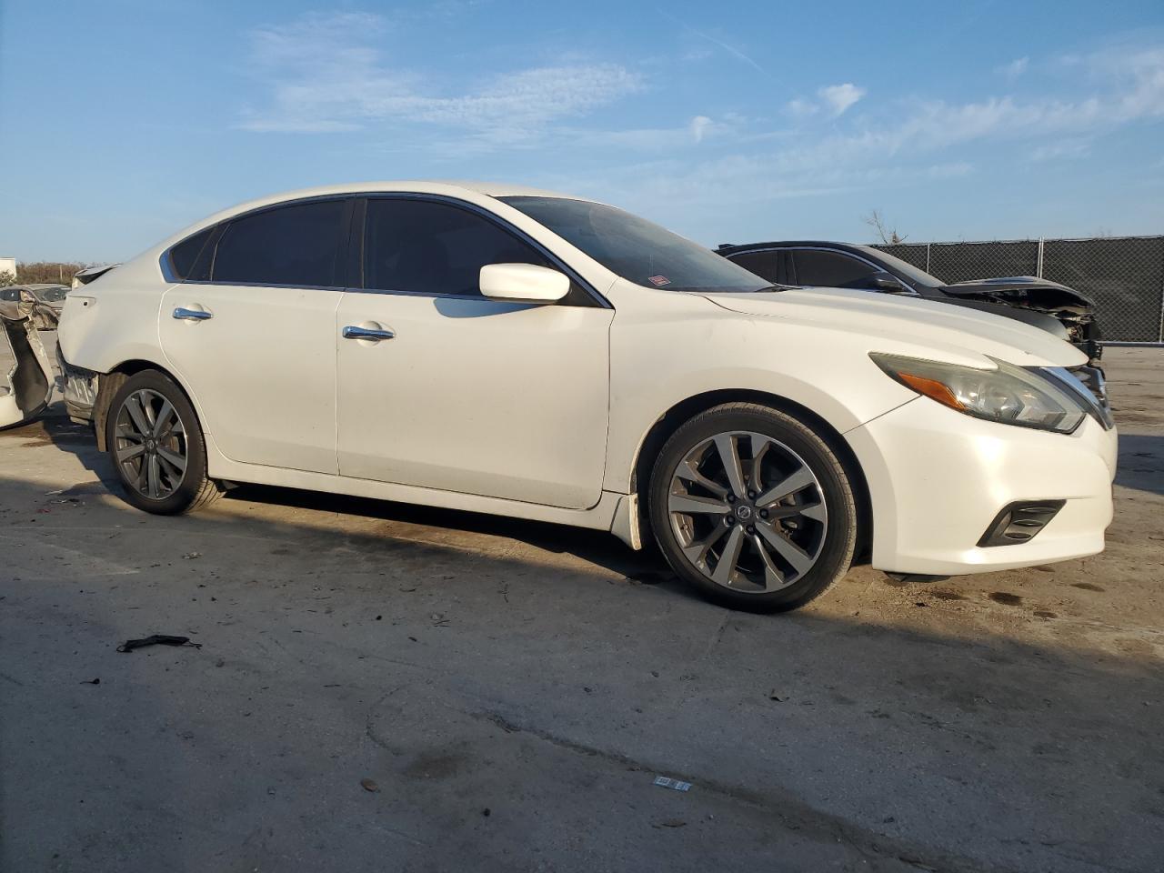 2017 NISSAN ALTIMA 2.5 - Image 4