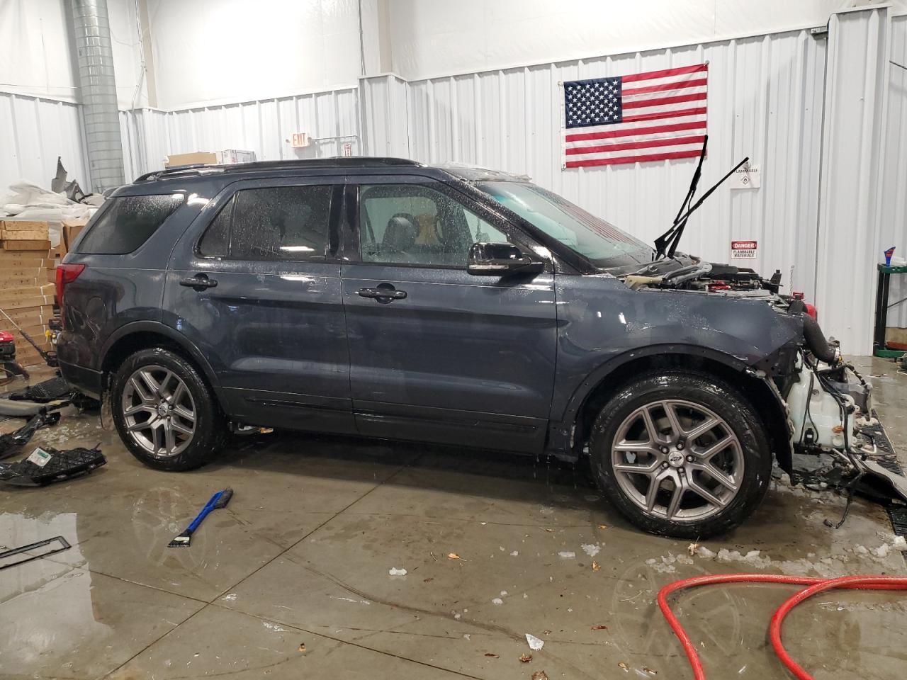 2017 FORD EXPLORER S - Image 4