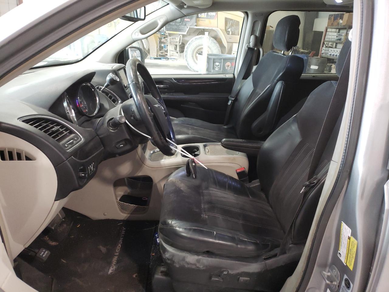 2014 CHRYSLER TOWN & COU - Image 7