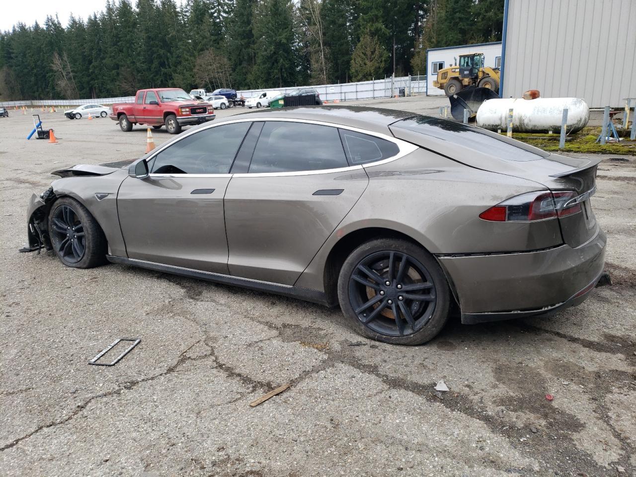 2015 TESLA MODEL S - Фото 2
