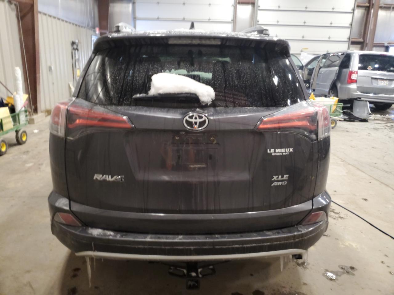 2016 TOYOTA RAV4 XLE - Image 6