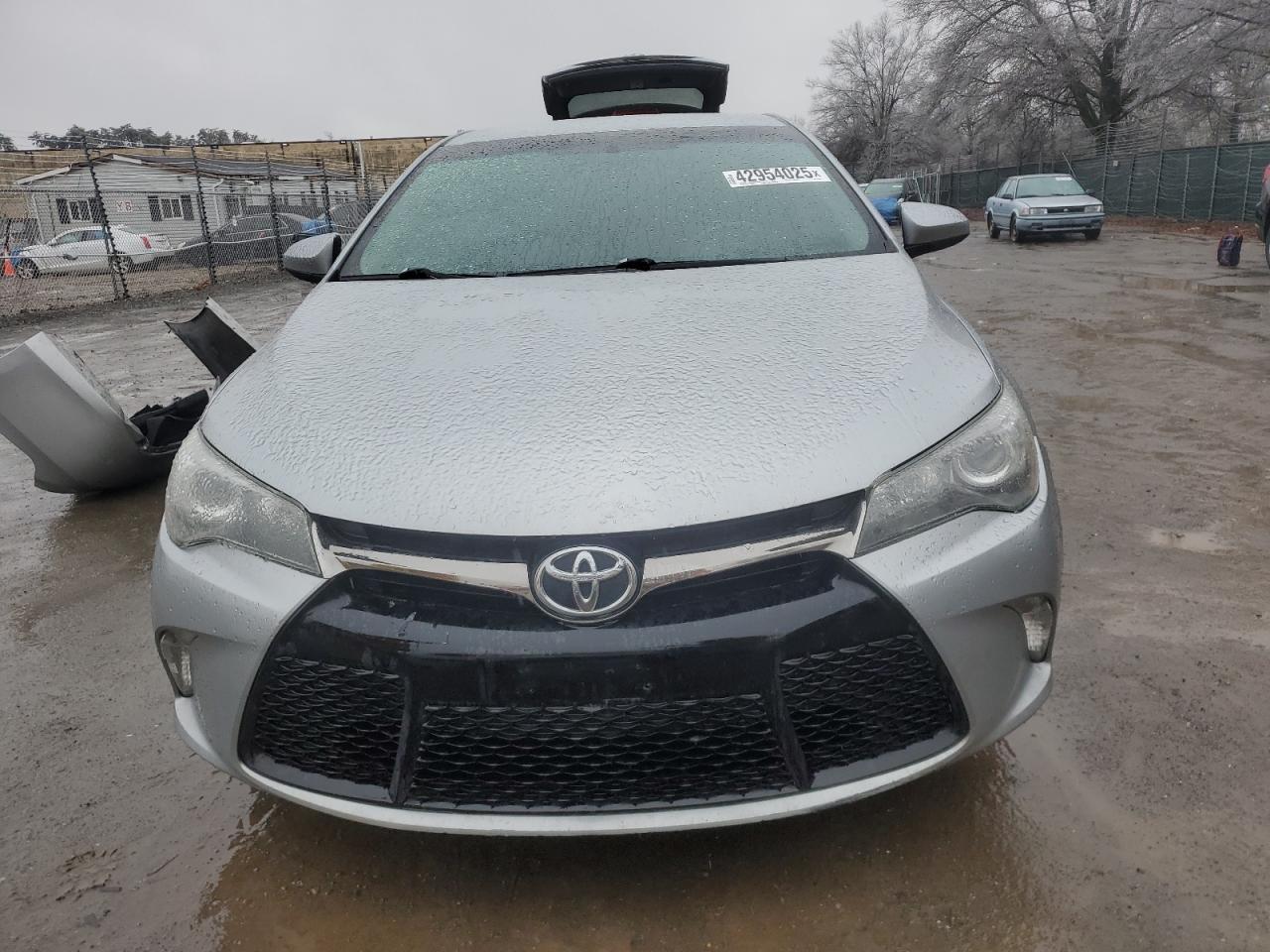 2016 TOYOTA CAMRY LE - Image 5
