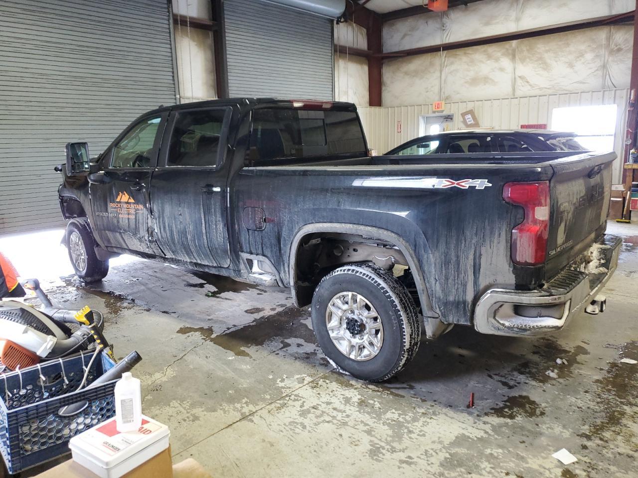 2024 CHEVROLET SILVERADO - Image 2
