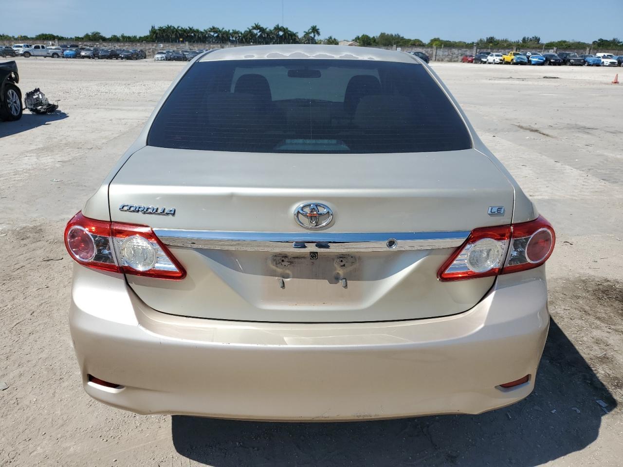 2013 TOYOTA COROLLA BA - Фото 6