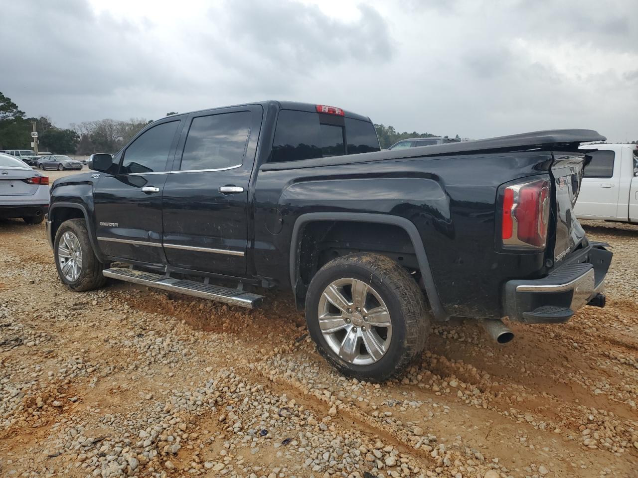 2018 GMC SIERRA K15 - Фото 2