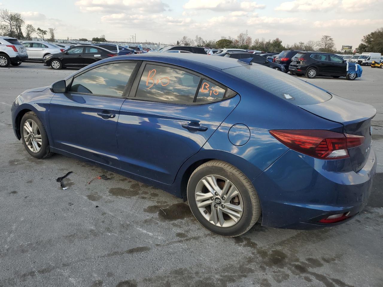 2019 HYUNDAI ELANTRA SE - Image 2