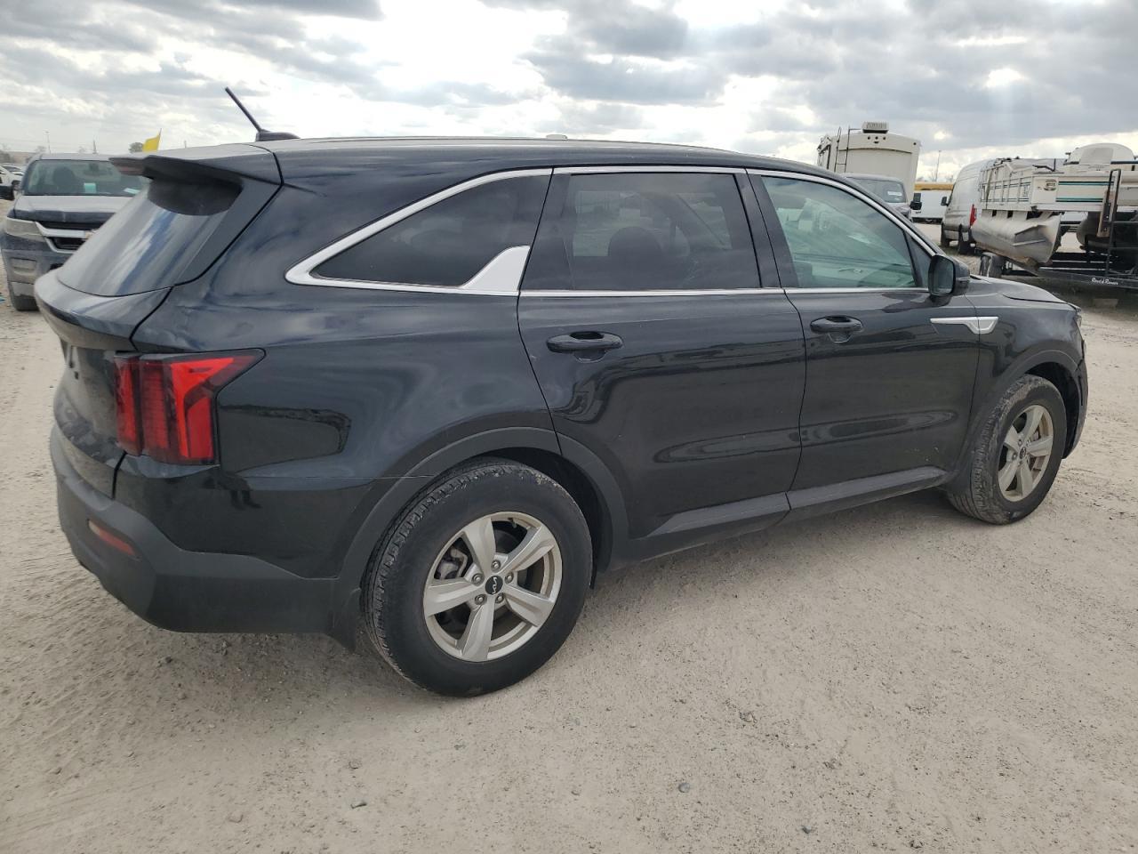 2023 KIA SORENTO LX - Image 3