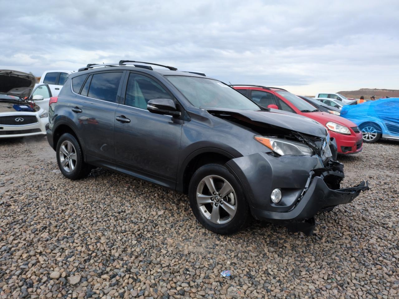 2015 TOYOTA RAV4 XLE - Image 4