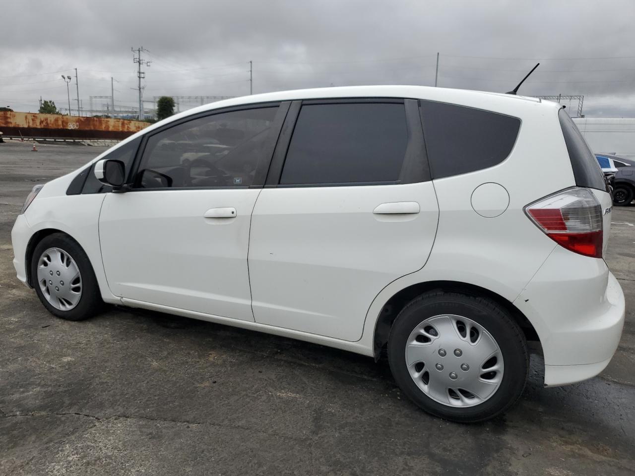 2013 HONDA FIT - Image 2