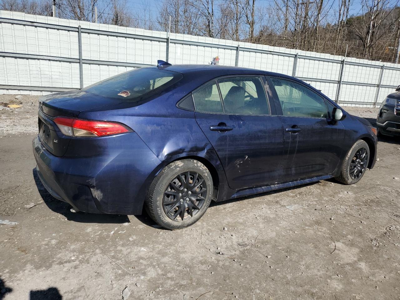 2020 TOYOTA COROLLA LE - Фото 3