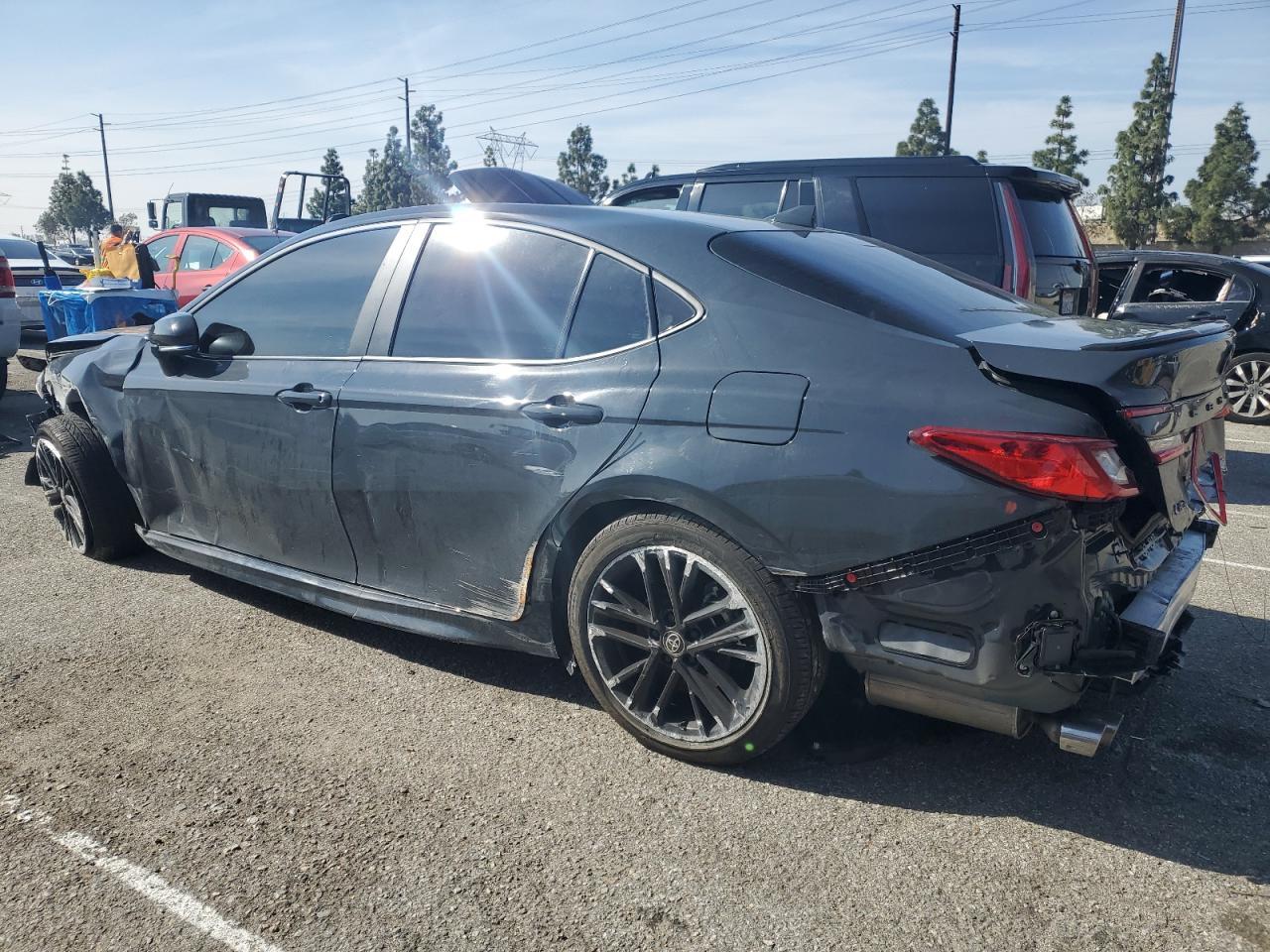 2025 TOYOTA CAMRY XSE - Фото 2