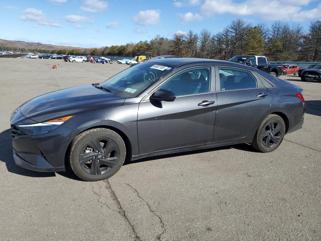 2022 HYUNDAI ELANTRA SE