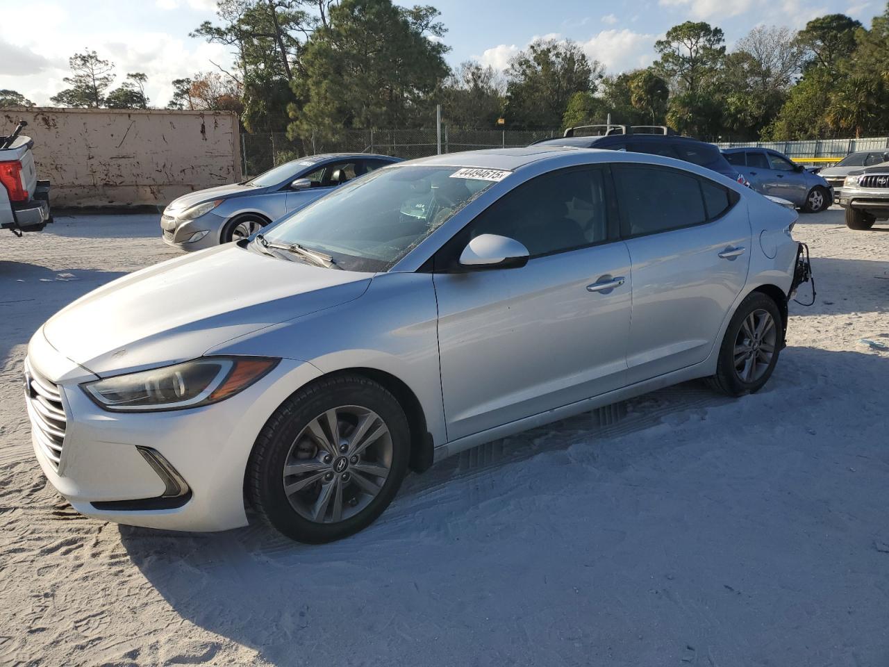 2018 HYUNDAI ELANTRA SE