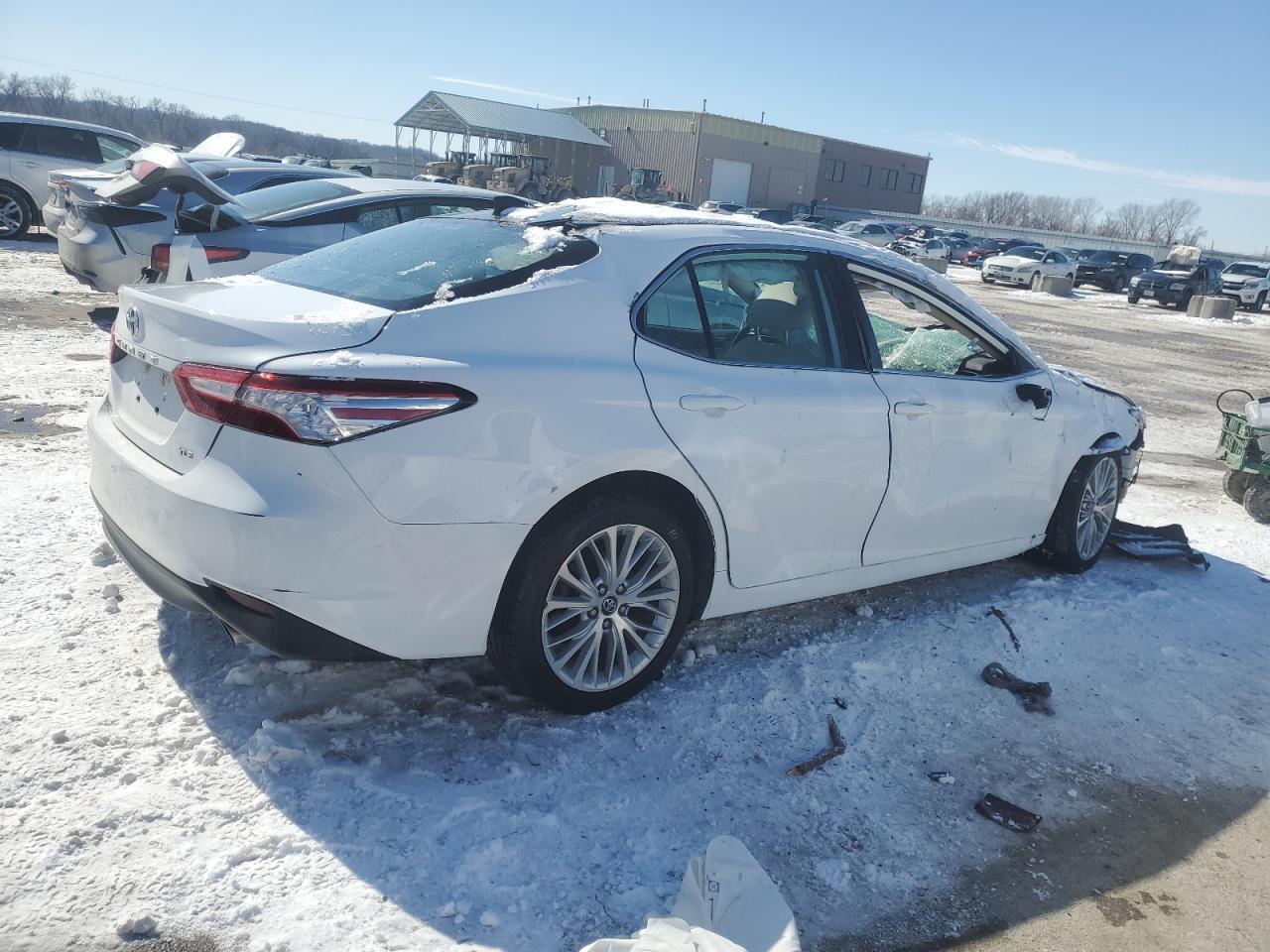2019 TOYOTA CAMRY XSE - Image 3