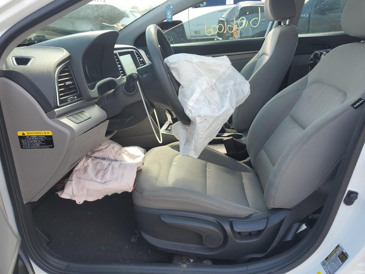 2017 HYUNDAI ELANTRA SE - Image 7