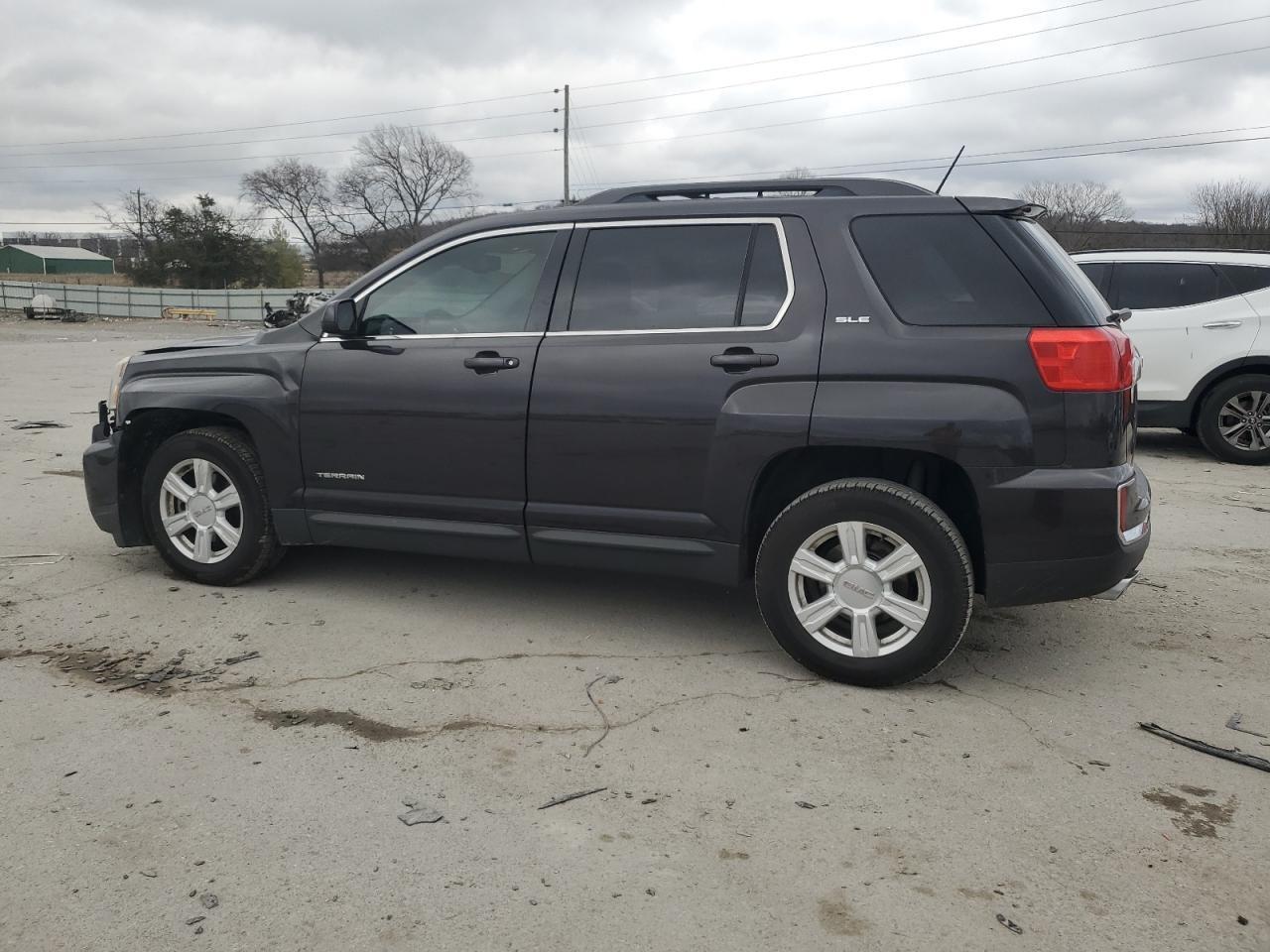 2016 GMC TERRAIN SL - Image 2