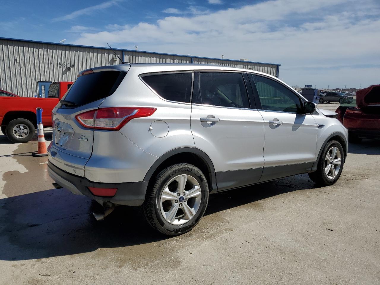 2015 FORD ESCAPE SE - Image 3
