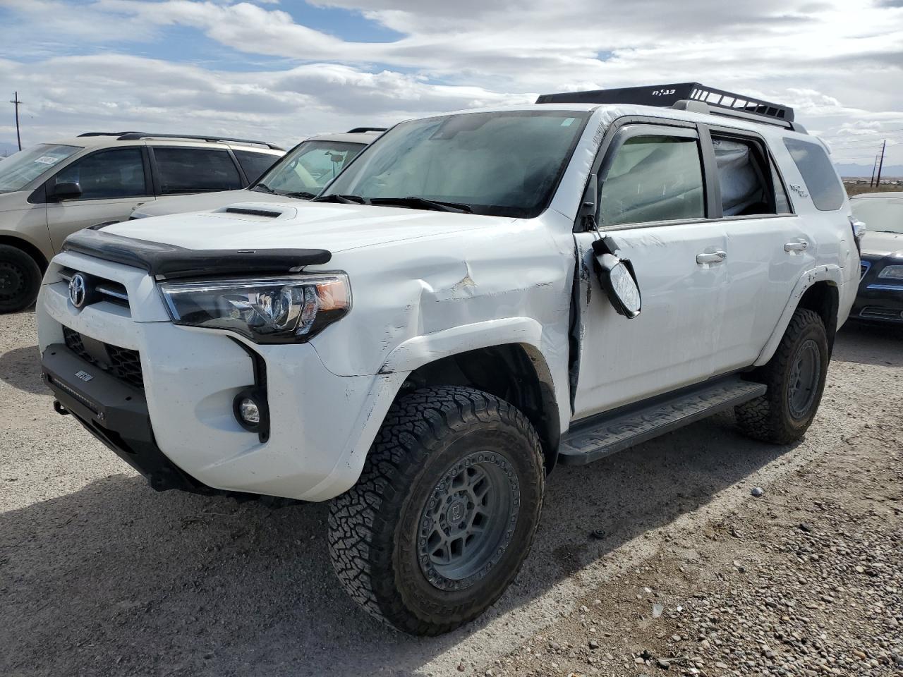 2022 TOYOTA 4RUNNER SR