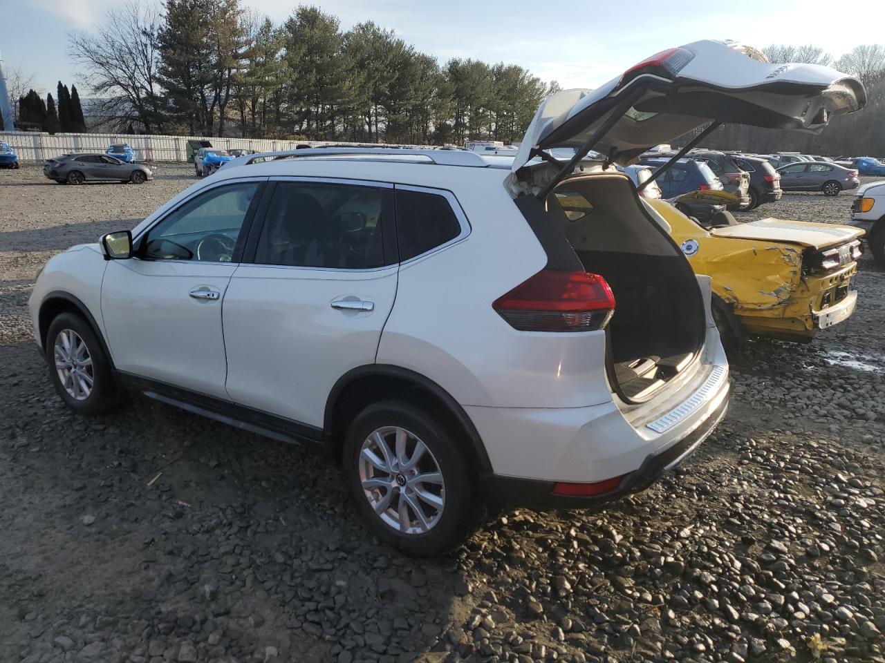 2018 NISSAN ROGUE S - Фото 2
