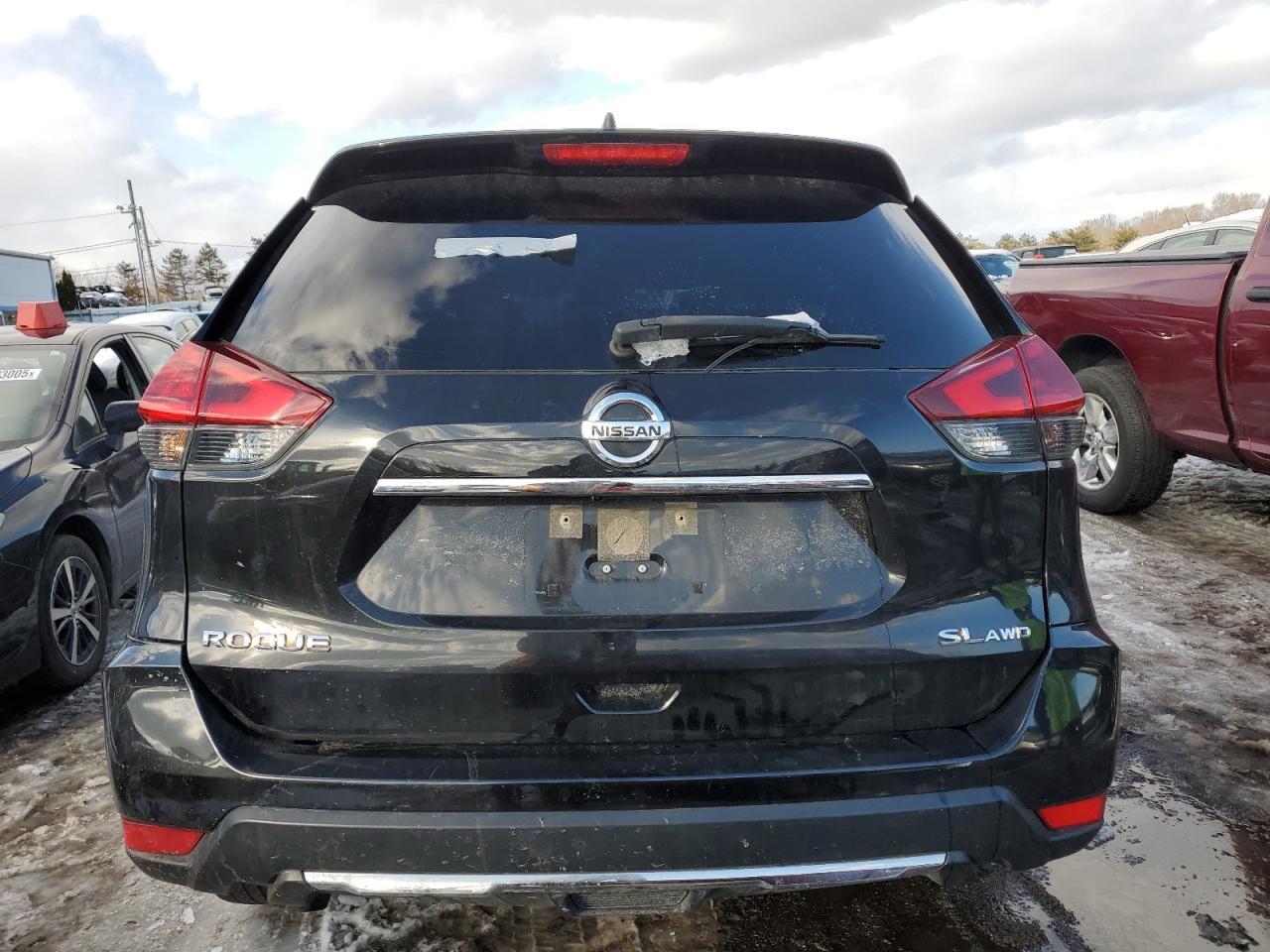 2017 NISSAN ROGUE S - Image 6