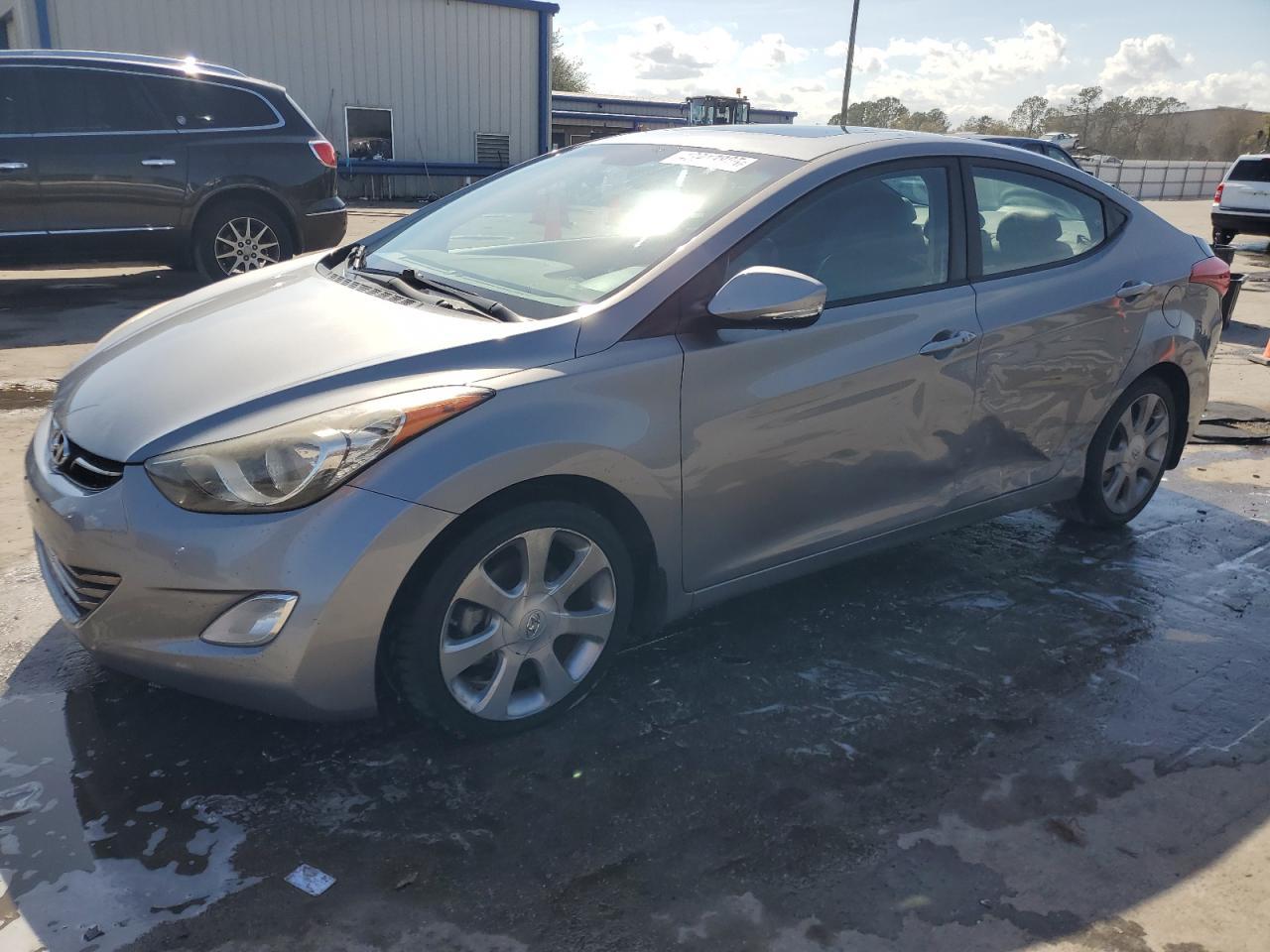 2013 HYUNDAI ELANTRA GL