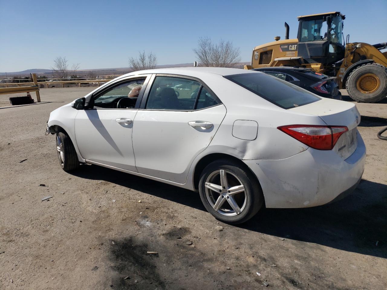 2015 TOYOTA COROLLA L - Image 2