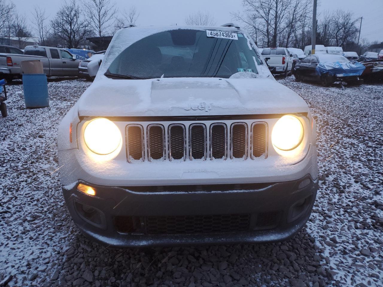 2016 JEEP RENEGADE L - Image 5