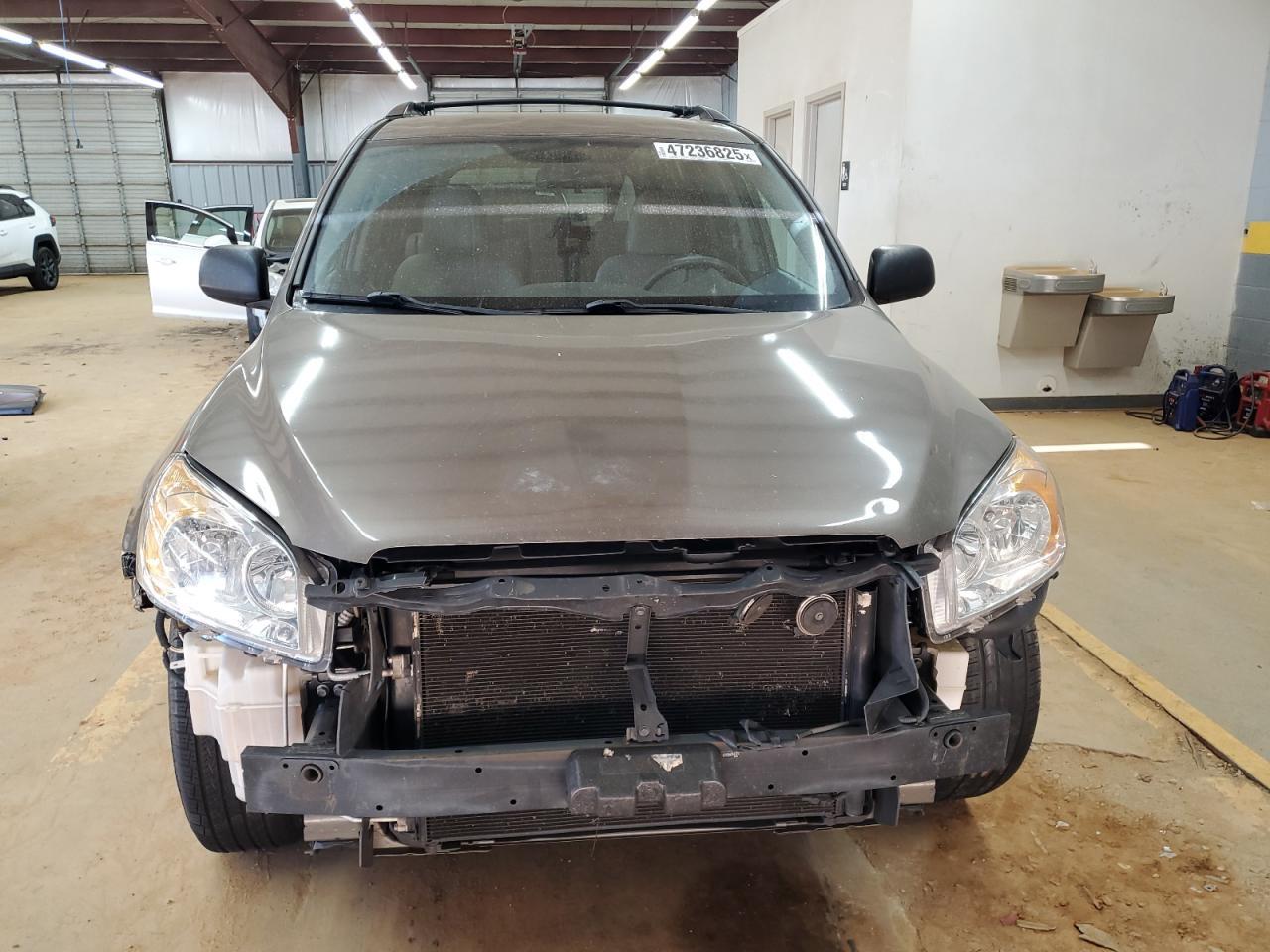 2011 TOYOTA RAV4 - Image 5