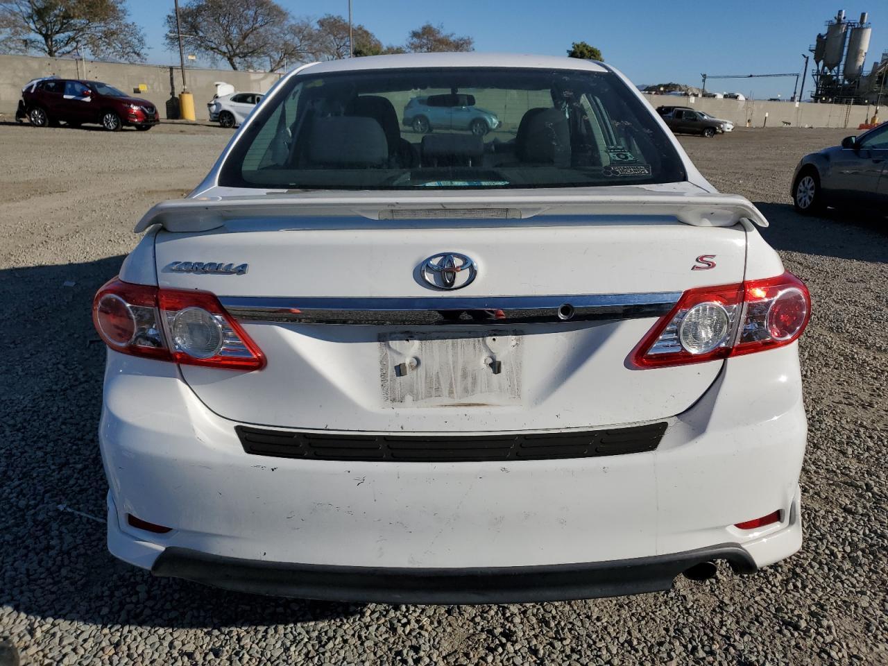 2013 TOYOTA COROLLA BA - Фото 6