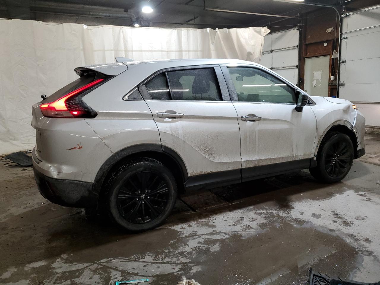 2022 MITSUBISHI ECLIPSE CR - Image 3