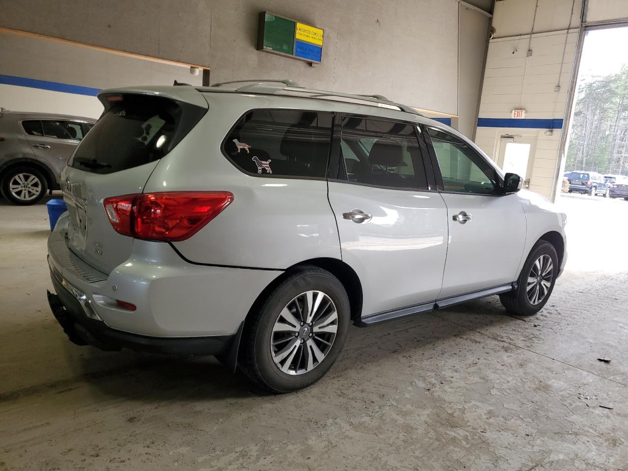 2017 NISSAN PATHFINDER - Image 3