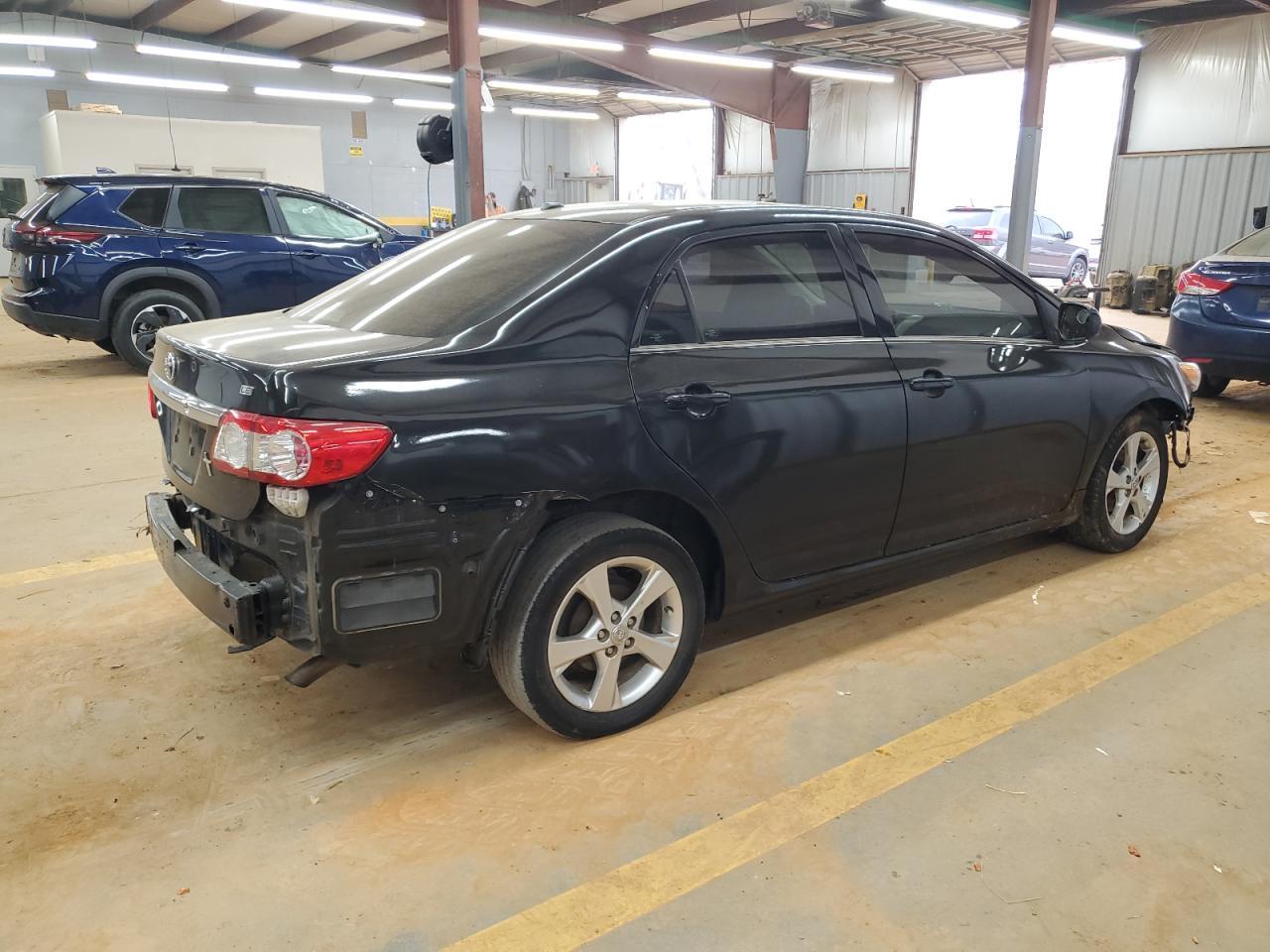 2013 TOYOTA COROLLA BA - Фото 3