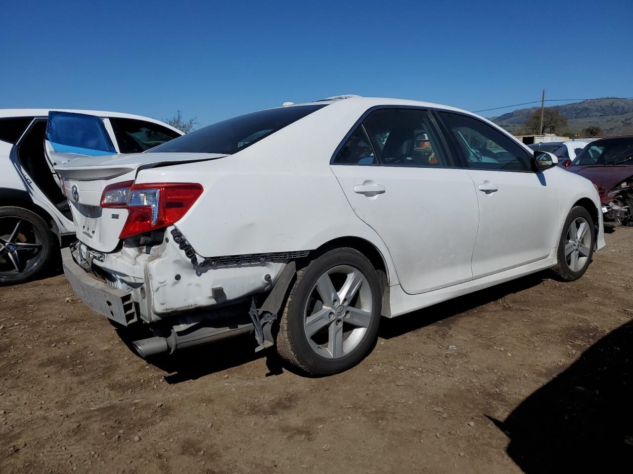 2013 TOYOTA CAMRY L - Image 3