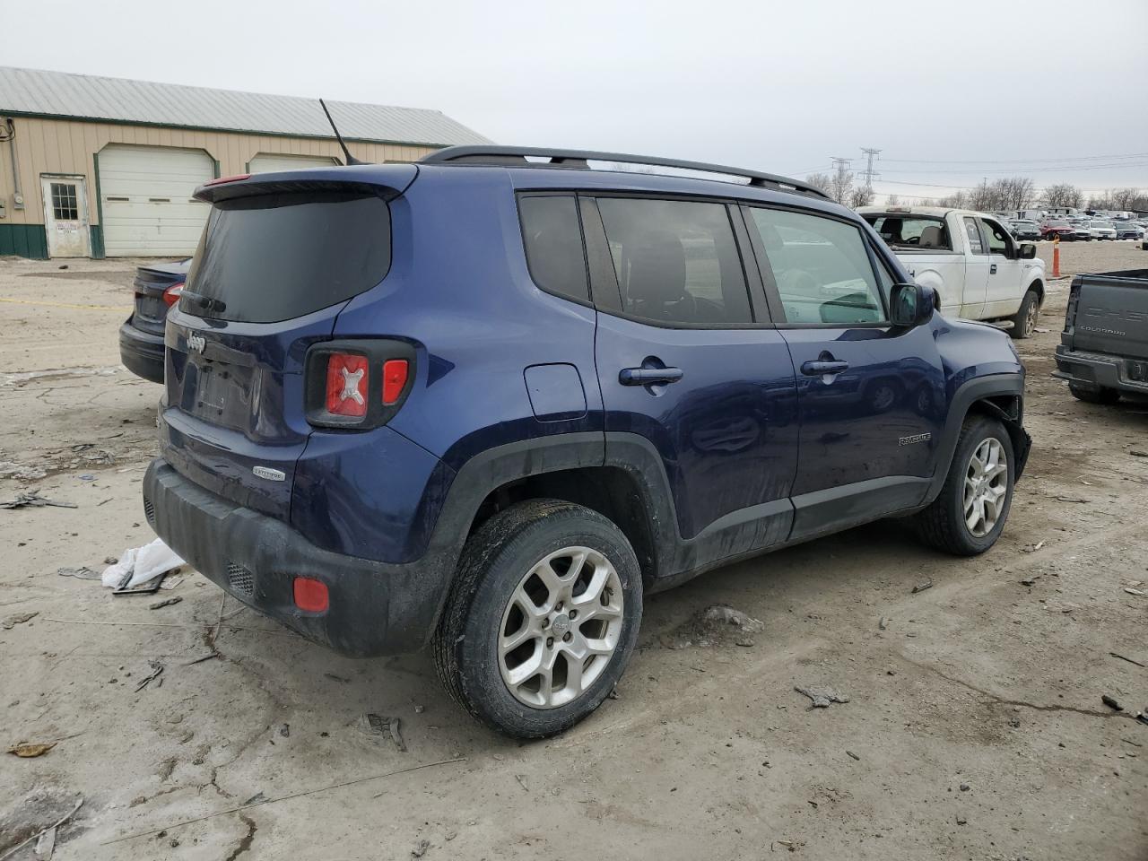 2017 JEEP RENEGADE L - Image 3
