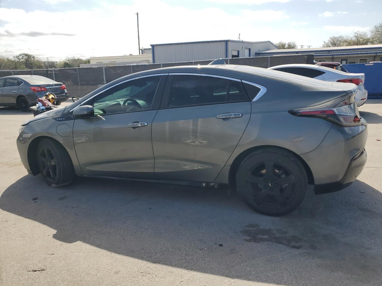 2017 CHEVROLET VOLT LT - Image 2