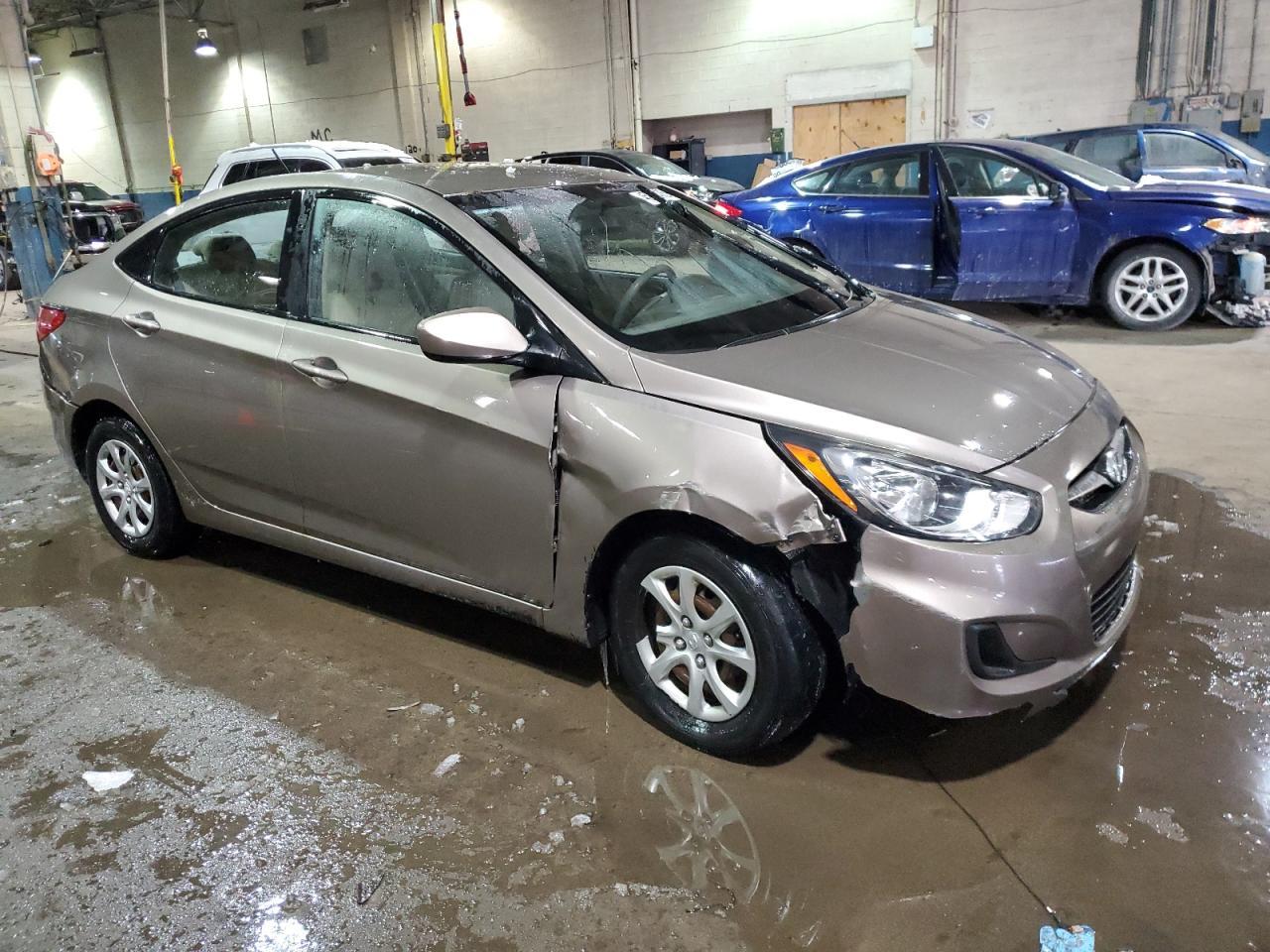 2014 HYUNDAI ACCENT GLS - Image 4