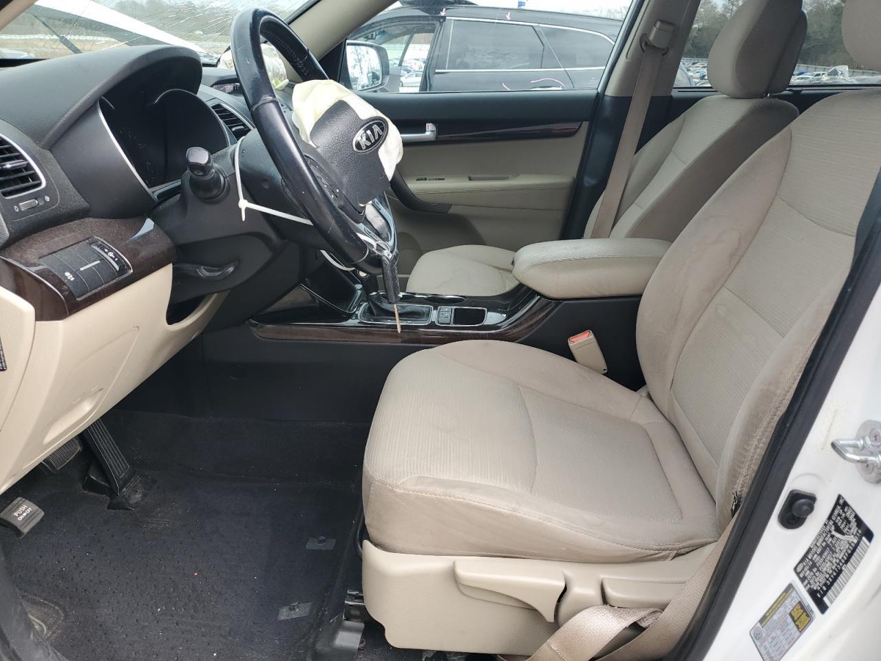 2015 KIA SORENTO LX - Image 7