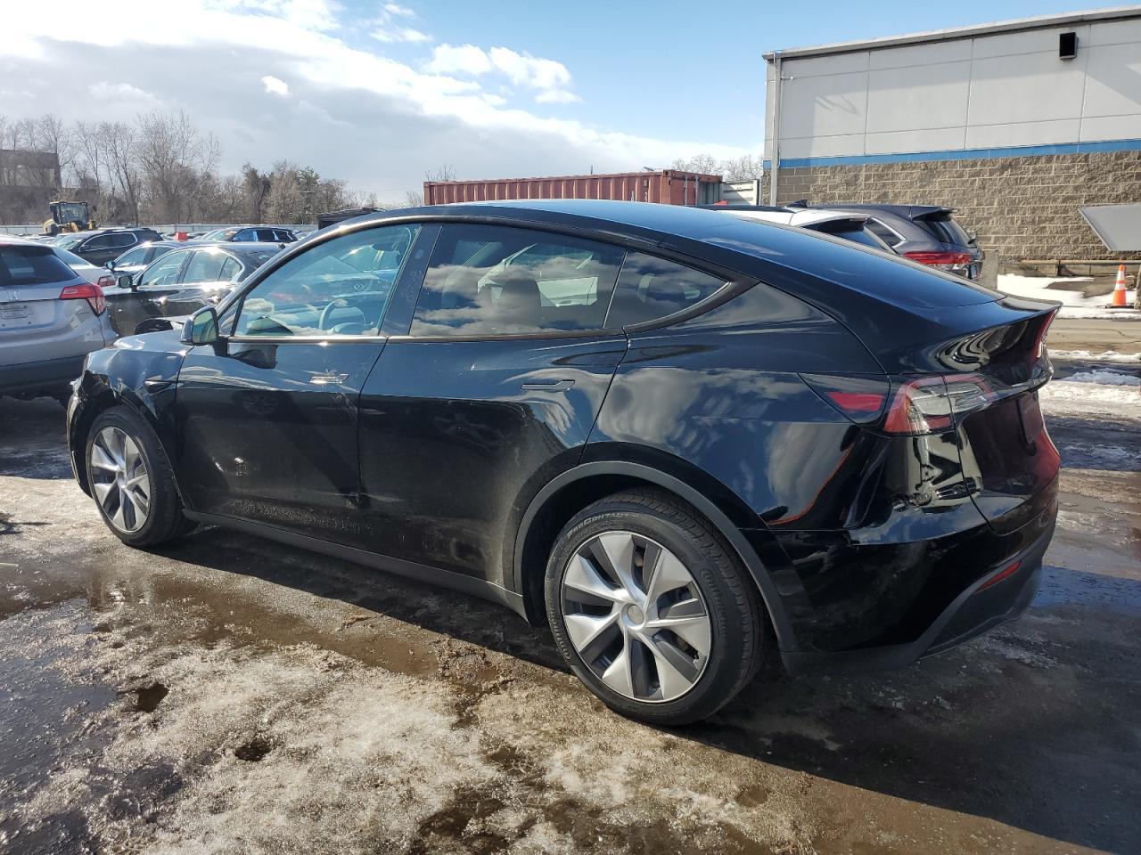 2024 TESLA MODEL Y - Image 2