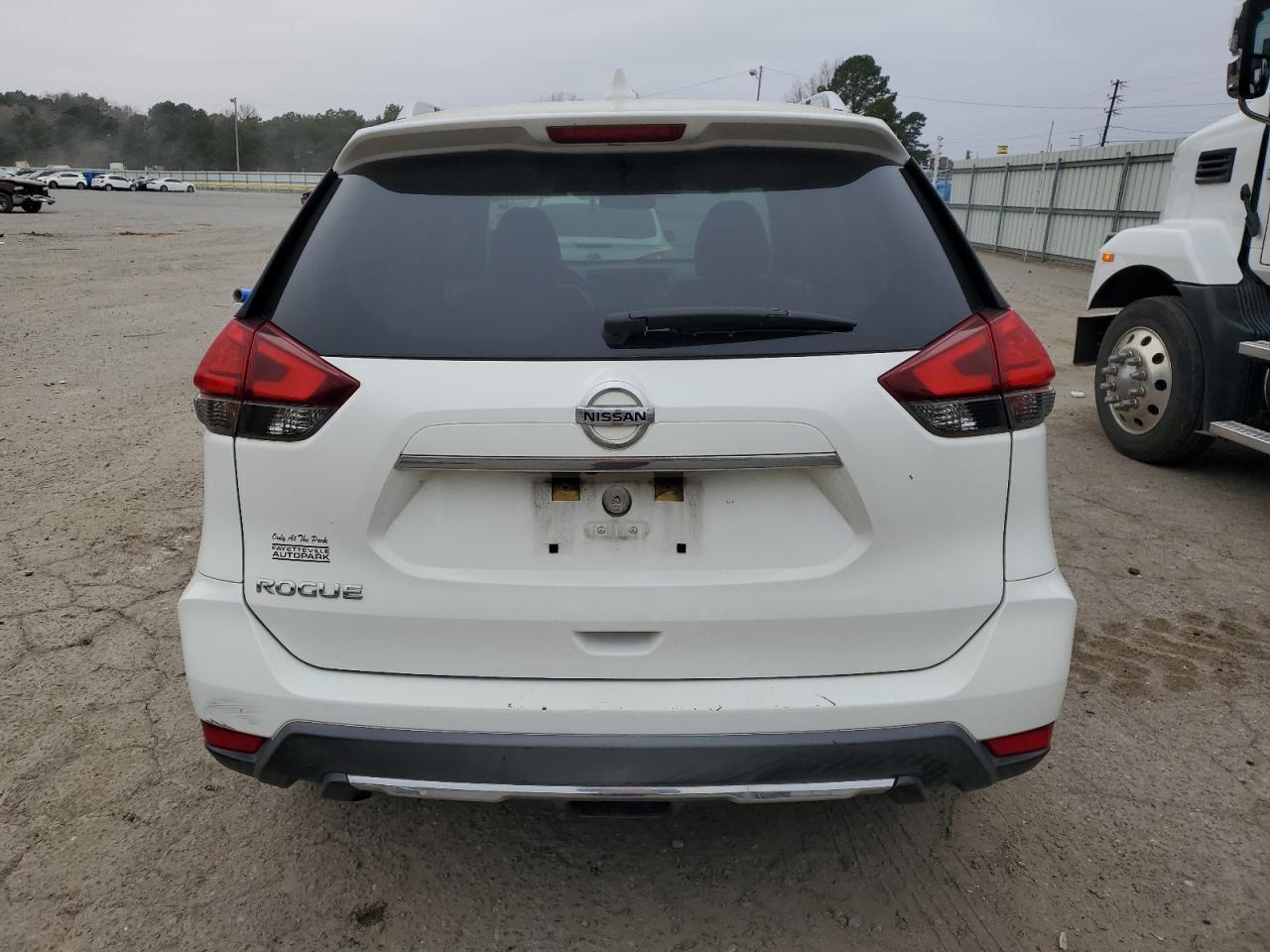 2017 NISSAN ROGUE S - Image 6