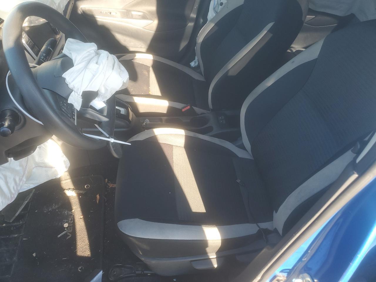 2021 NISSAN VERSA SV - Фото 7
