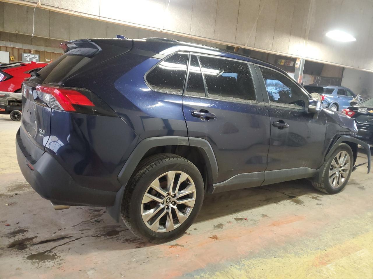 2020 TOYOTA RAV4 XLE P - Image 3