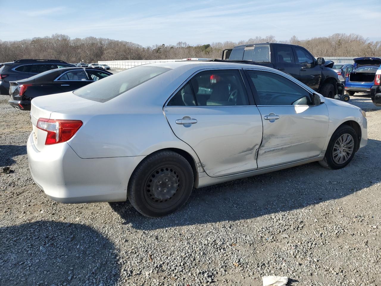 2012 TOYOTA CAMRY BASE - Фото 3