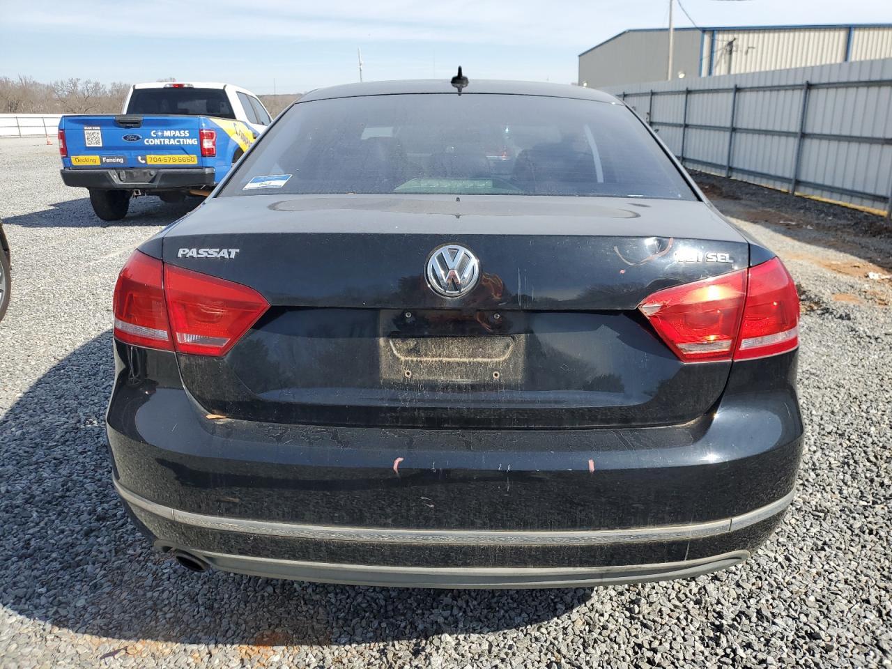 2014 VOLKSWAGEN PASSAT SEL - Image 6