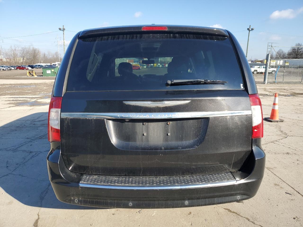 2014 CHRYSLER TOWN & COU - Фото 6