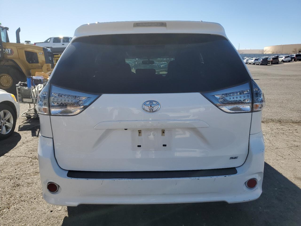 2015 TOYOTA SIENNA SPO - Фото 6