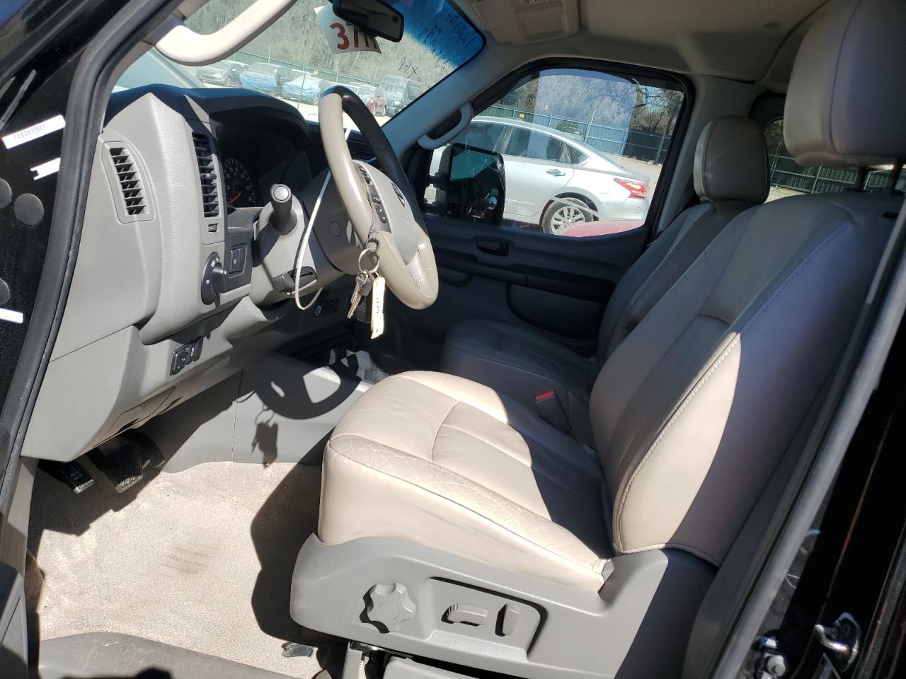 2015 NISSAN NV 3500 S - Фото 7